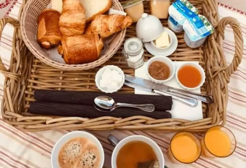 Aamiaismajoitus (B&B) La Chouette Villa