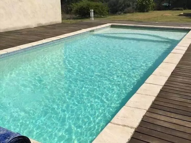 Aamiaismajoitus (B&B) La Chouette Villa