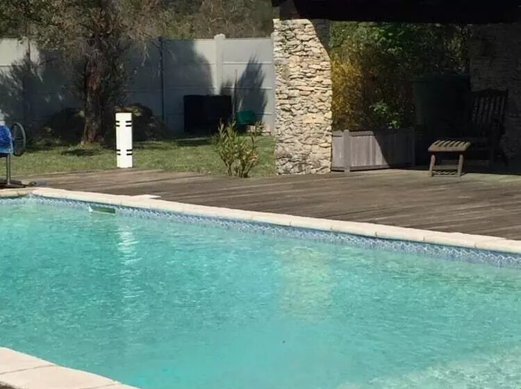 Aamiaismajoitus (B&B) La Chouette Villa