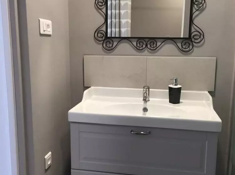 Aamiaismajoitus (B&B) La Chouette Villa