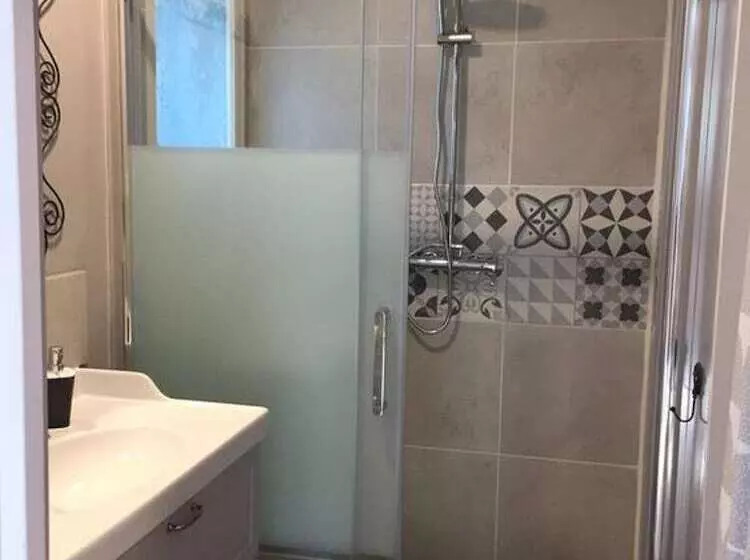 Aamiaismajoitus (B&B) La Chouette Villa