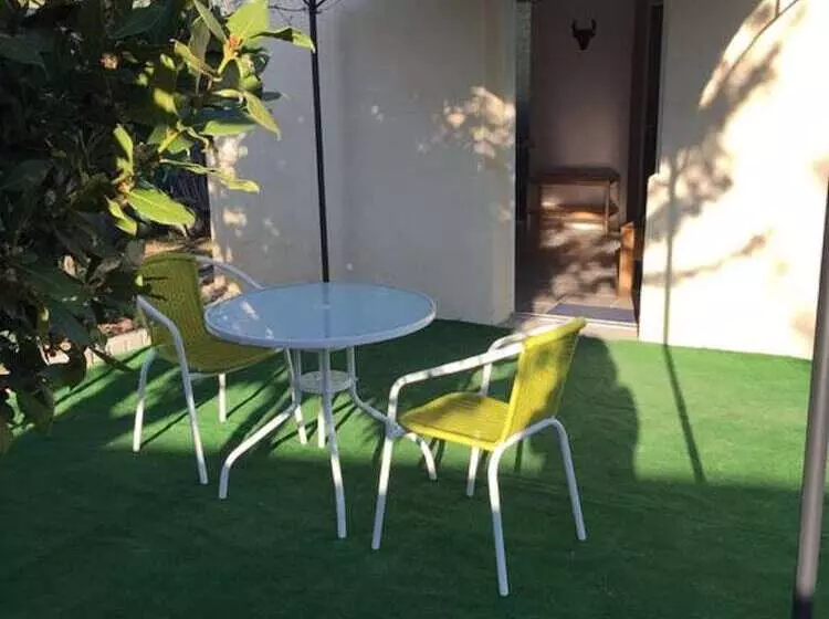 Aamiaismajoitus (B&B) La Chouette Villa