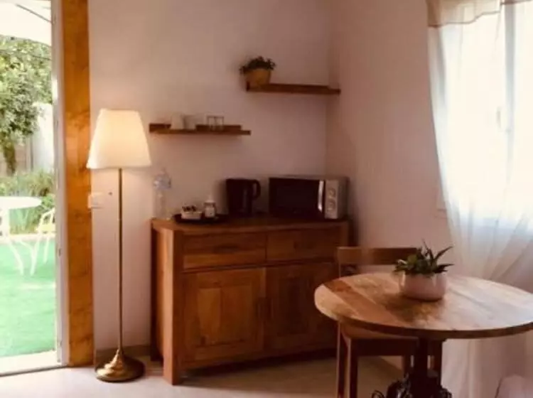 Aamiaismajoitus (B&B) La Chouette Villa