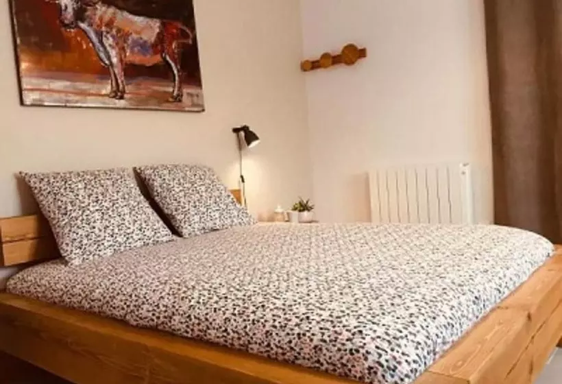 Aamiaismajoitus (B&B) La Chouette Villa