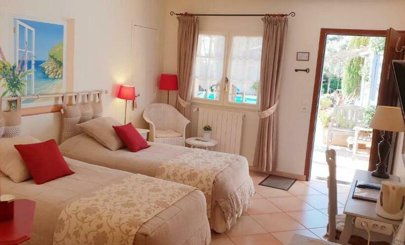 Bed and Breakfast Le Mas Des Cigales