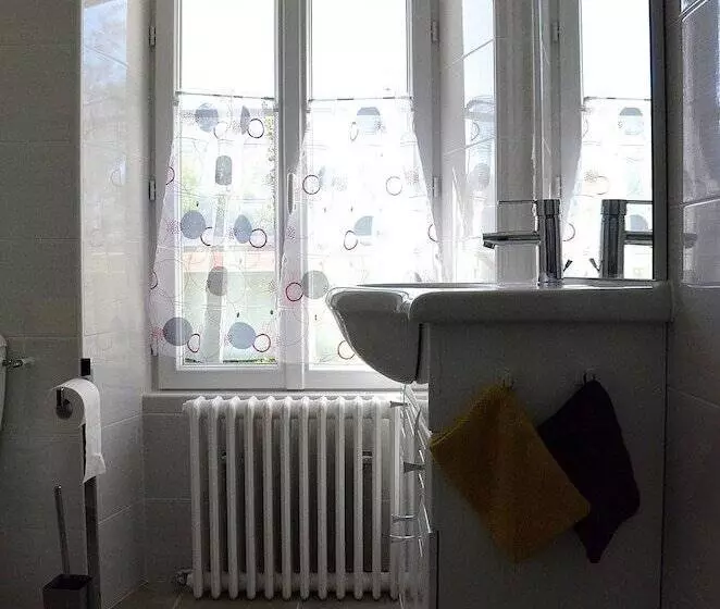 Aamiaismajoitus (B&B) Le Vieux Noyer