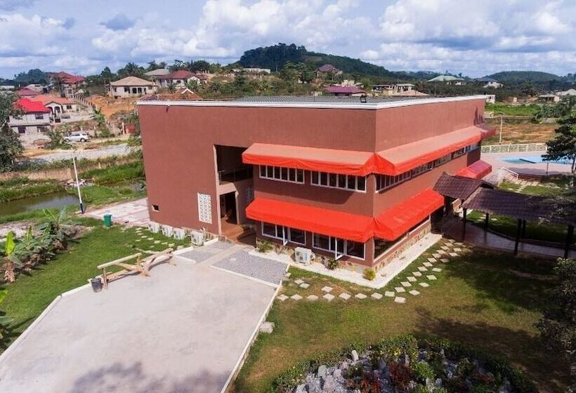 فندق Eagles Nest International