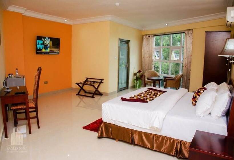 فندق Eagles Nest International