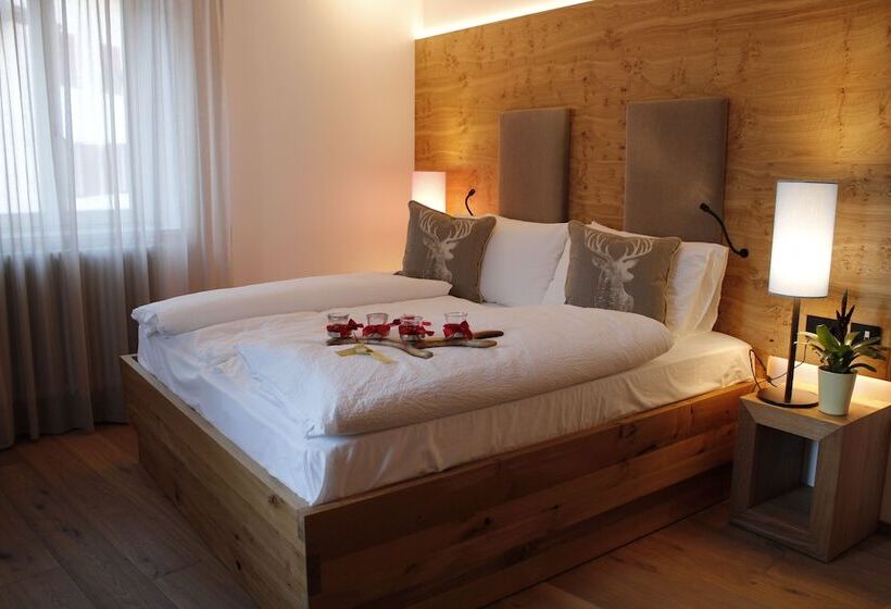 Отель Gasthof Zum Hirschen Margreid