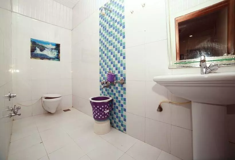 ホテル Goodluck Residency