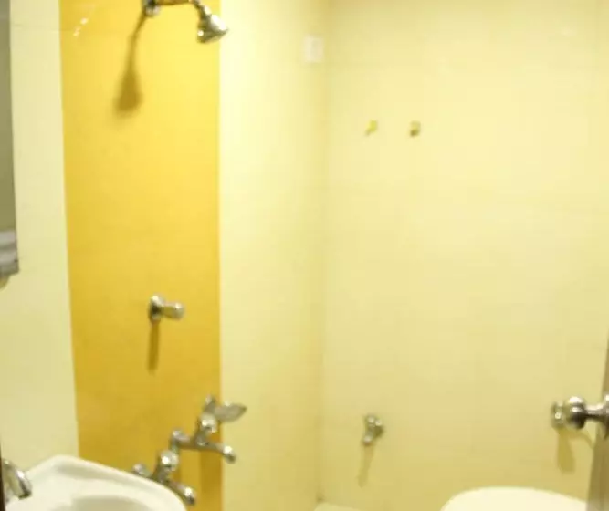 ホテル Goodluck Residency