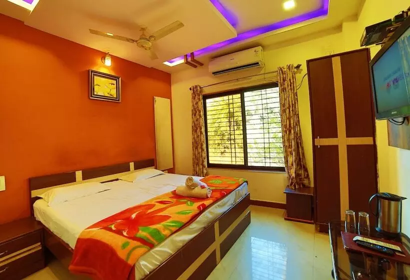 ホテル Goodluck Residency