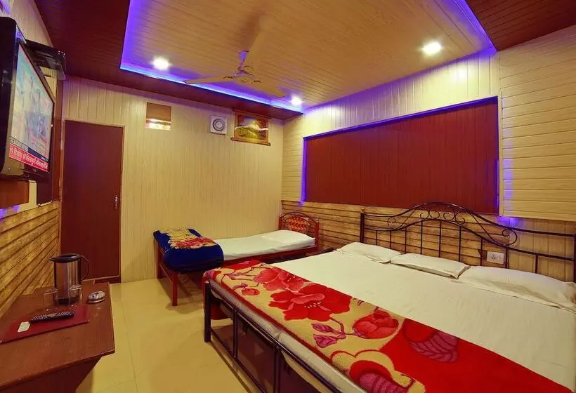 ホテル Goodluck Residency