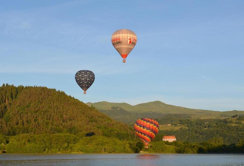 ホテル Hôtel Restaurant La Bonne Hôtesse
