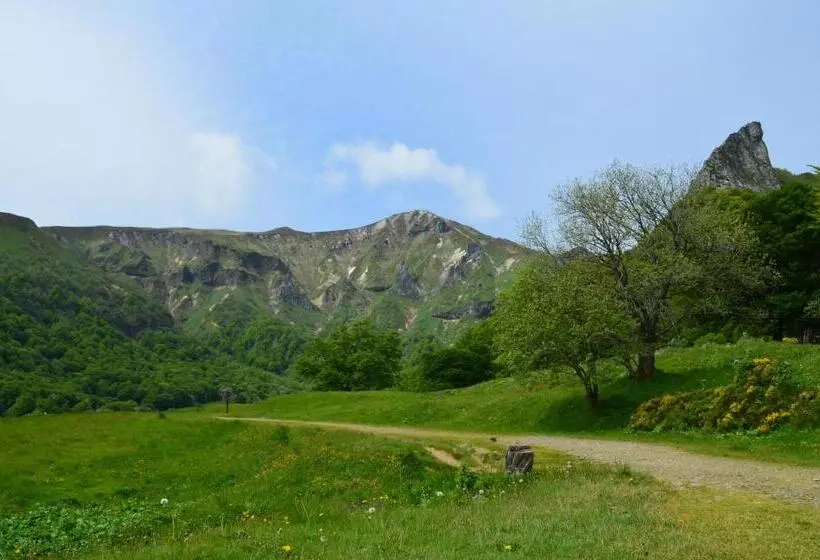 Hotelli Hôtel Restaurant La Bonne Hôtesse