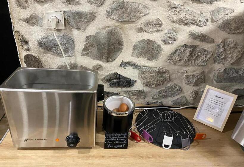 ホテル Hôtel Restaurant La Bonne Hôtesse