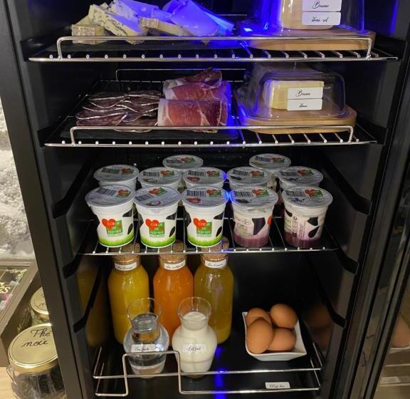 ホテル Hôtel Restaurant La Bonne Hôtesse