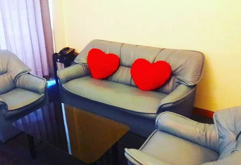 Roseinn Hotel Taphanhin