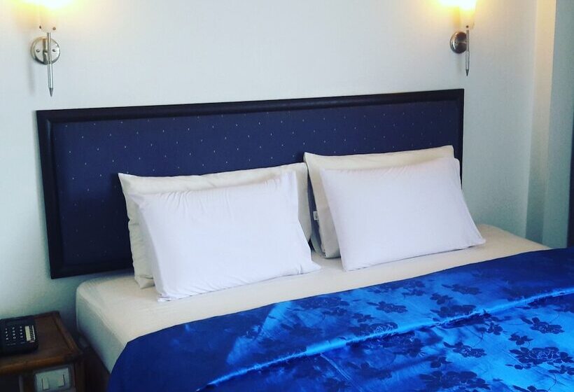 Roseinn Hotel Taphanhin