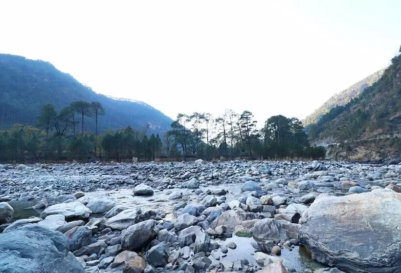 ホテル Shiv Ganga View By Oyo Rooms