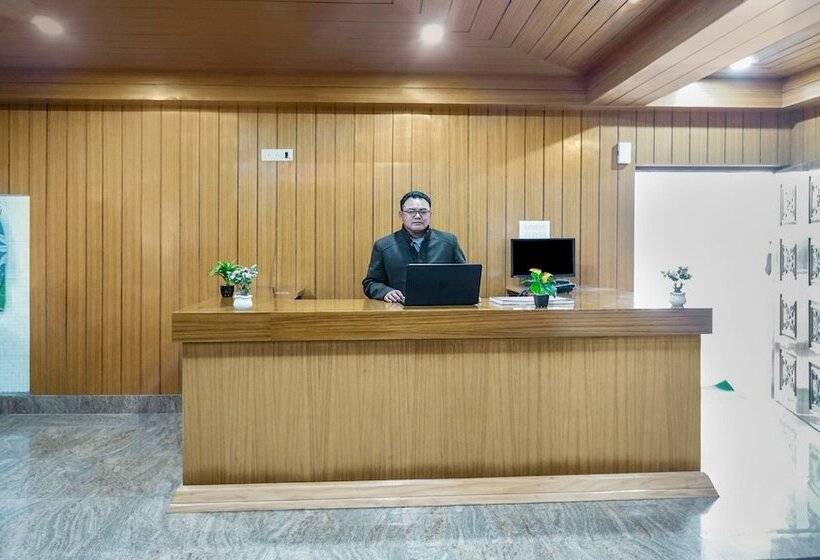 בית מלון כפרי Treebo Trip Yangsel