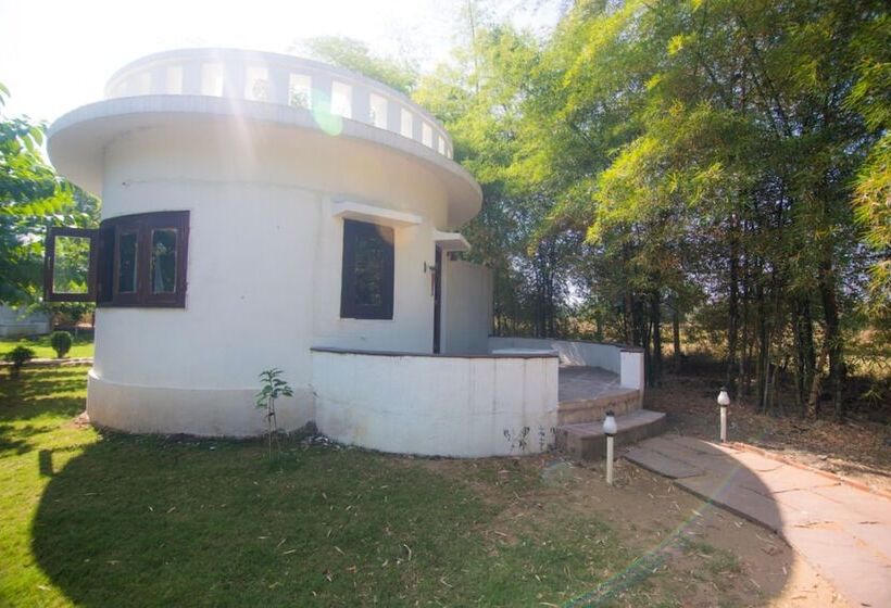 Отель Vraksh Resort