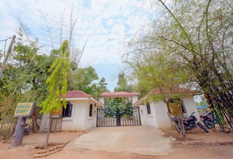 Отель Vraksh Resort
