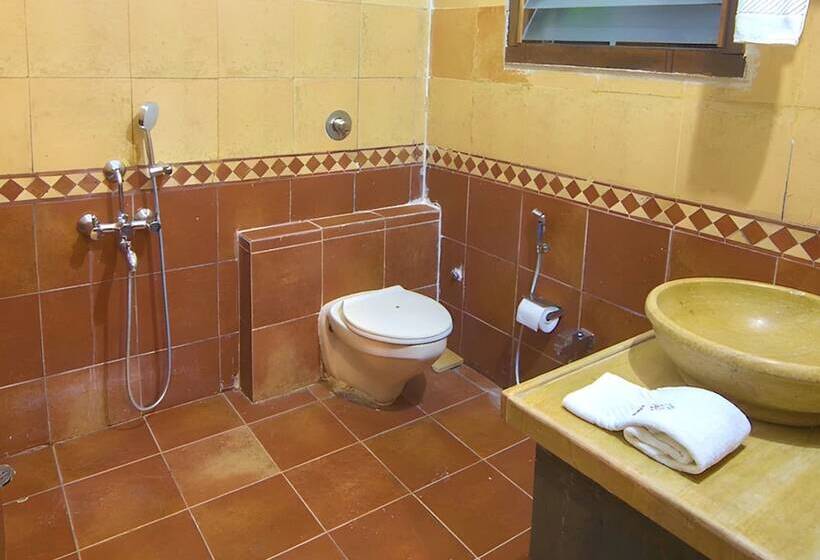 Отель Vraksh Resort