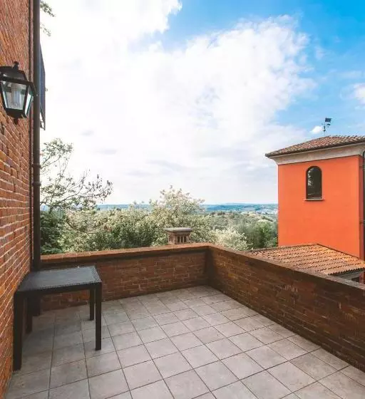 B&b Lanterna Delle Fate Cascina Piemontese And Pool For Exclusive Use