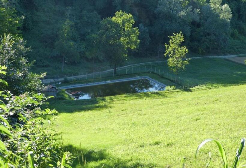 B&b Lanterna Delle Fate Cascina Piemontese And Pool For Exclusive Use