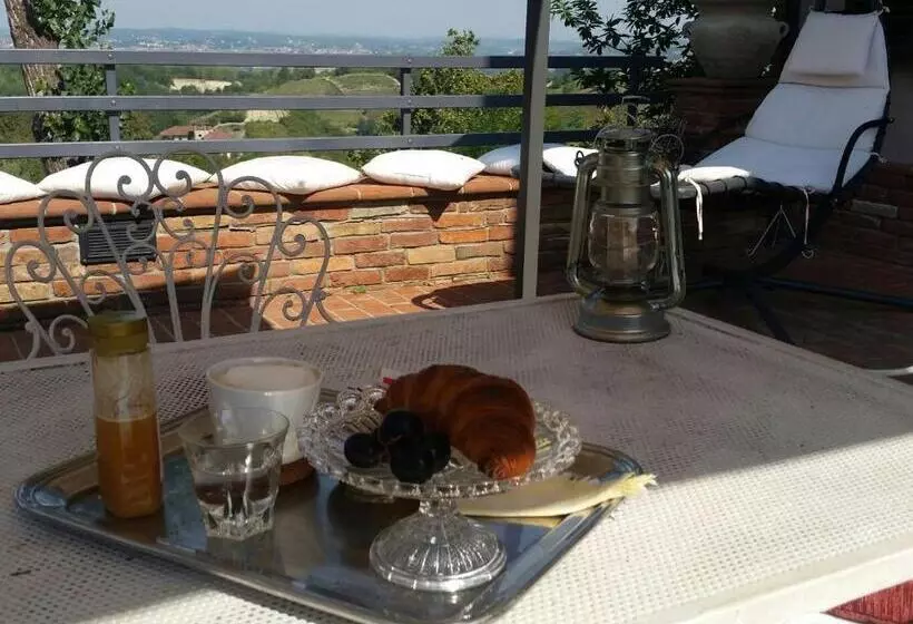 B&b Lanterna Delle Fate Cascina Piemontese And Pool For Exclusive Use