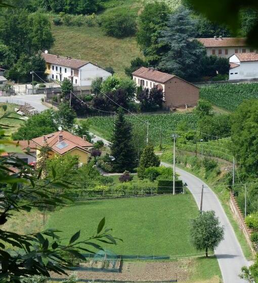 B&b Lanterna Delle Fate Cascina Piemontese And Pool For Exclusive Use