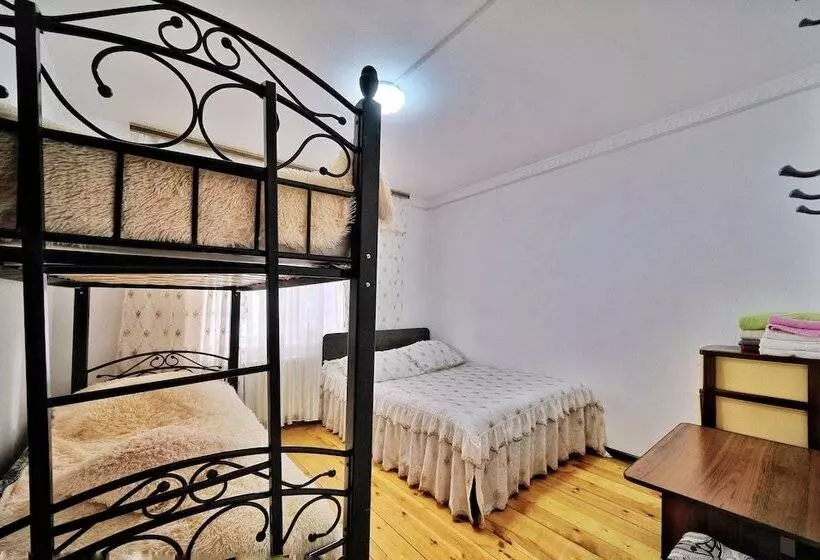 ペンション Arkhiz City Guest House