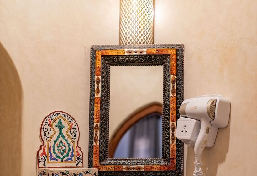 بنسيون Casa Sabila