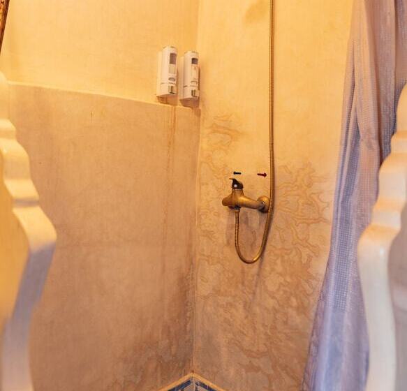 بنسيون Casa Sabila