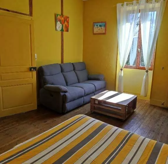 ペンション Chez Nathalie Et Jean Claude