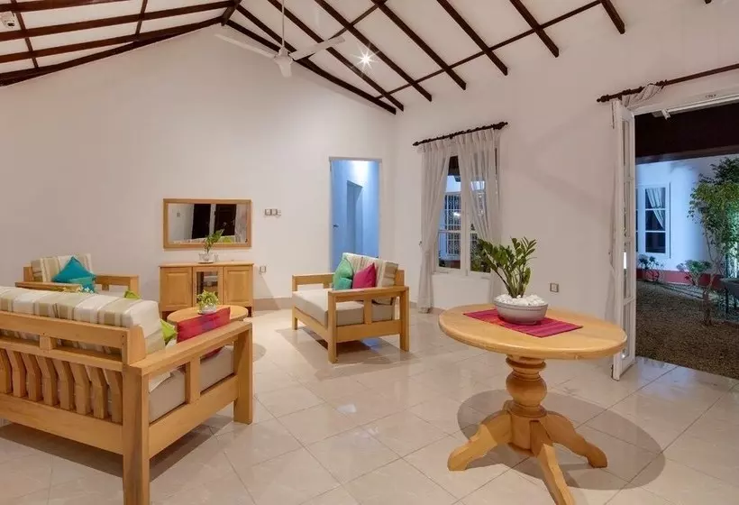 پانسیون White Villa