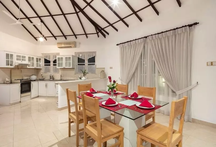 پانسیون White Villa