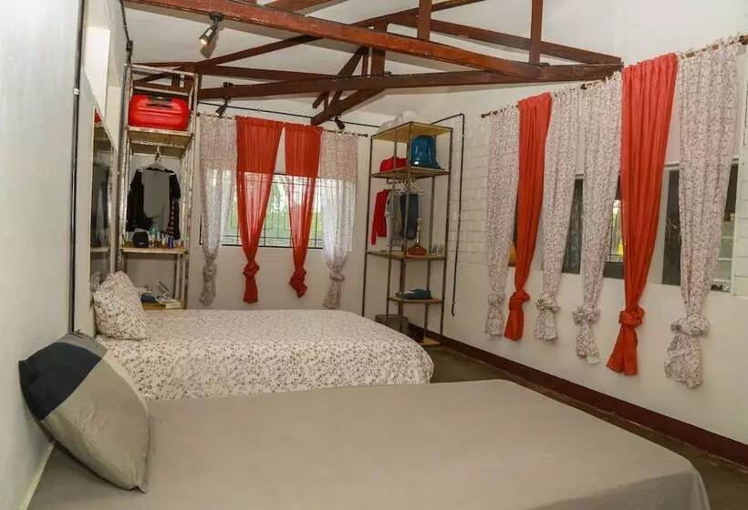 ペンション Yaku Eco House