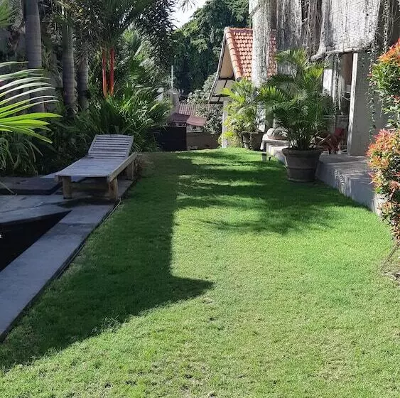 Retkeilymaja Ogog Guesthouse By Oyo Rooms