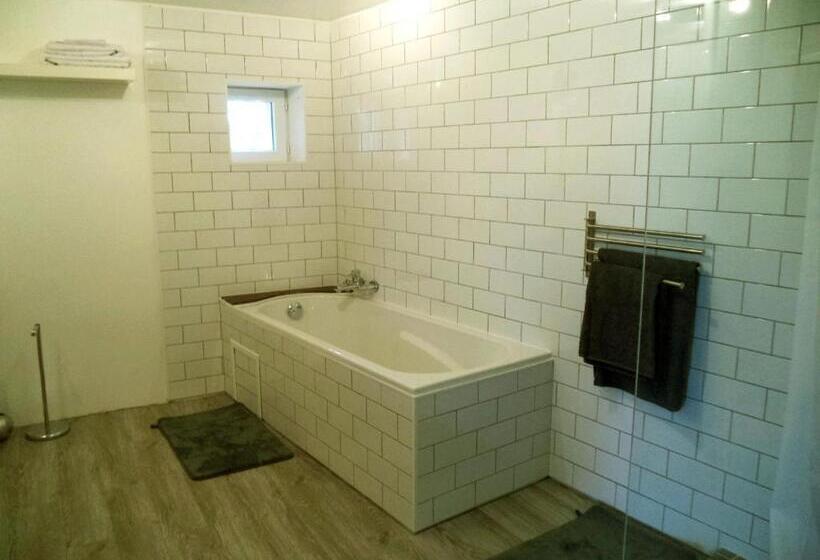 ベッドアンドブレックファースト La Gauviniere