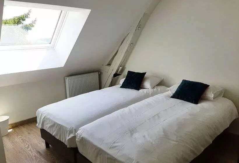 Aamiaismajoitus (B&B) Le Feneau Maison D Hôtes