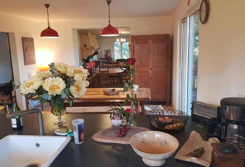 민박 Mas Des Ballats