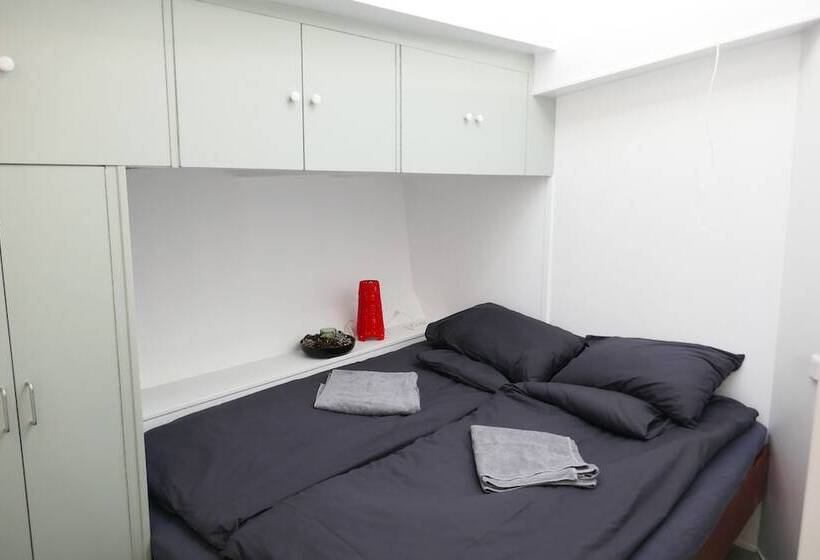 Boathotel Rotterdam Wilhelmina