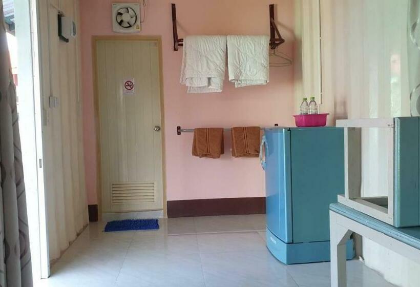 호텔 Baan Suan Chiva Saran