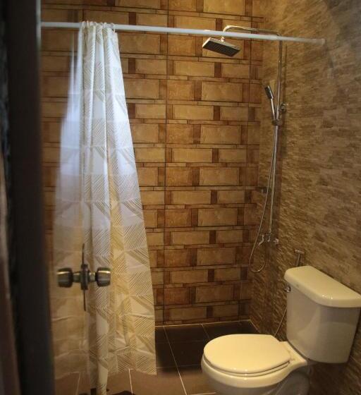 בית מלון כפרי Calape Forest Resort