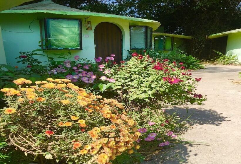 בית מלון כפרי Eriline Resorts