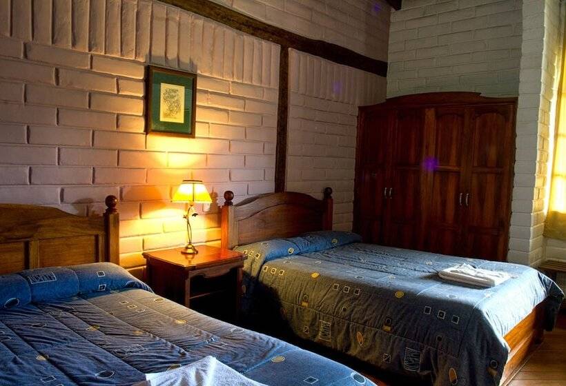 Отель Hosteria Hacienda Pueblo Viejo