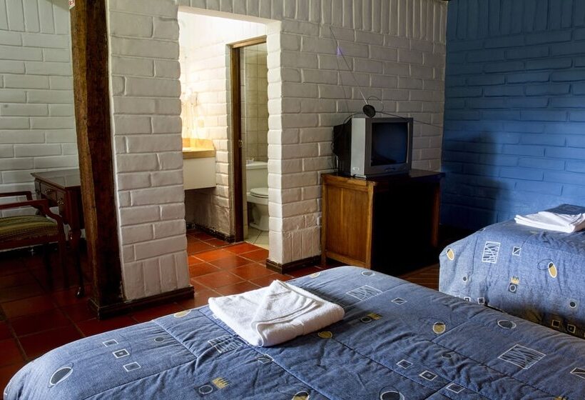 Отель Hosteria Hacienda Pueblo Viejo