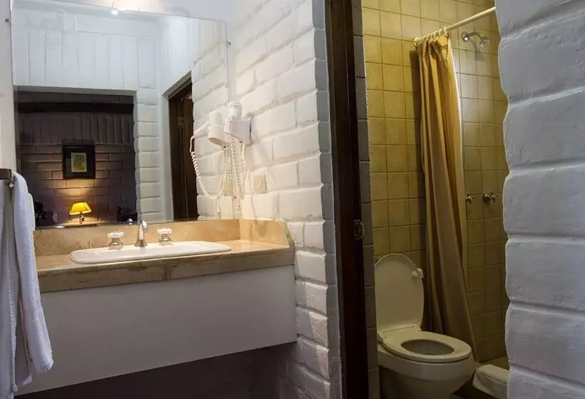 هتل Hosteria Hacienda Pueblo Viejo